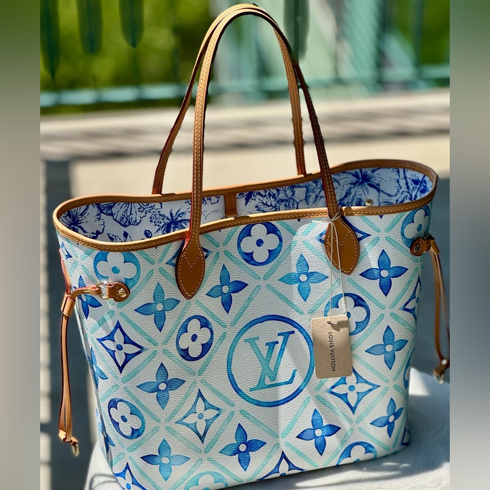 Louis Vuitton Lagoon Neverfull Tote